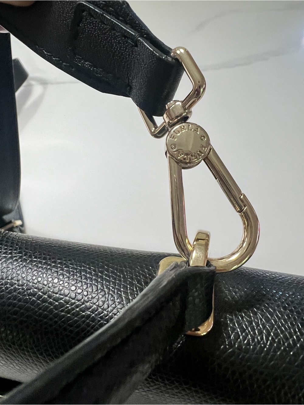 Authentic Furla Classic Black Leather Metropolis Top-Handle Crossbody Bag - EUC - Picture 12 of 13